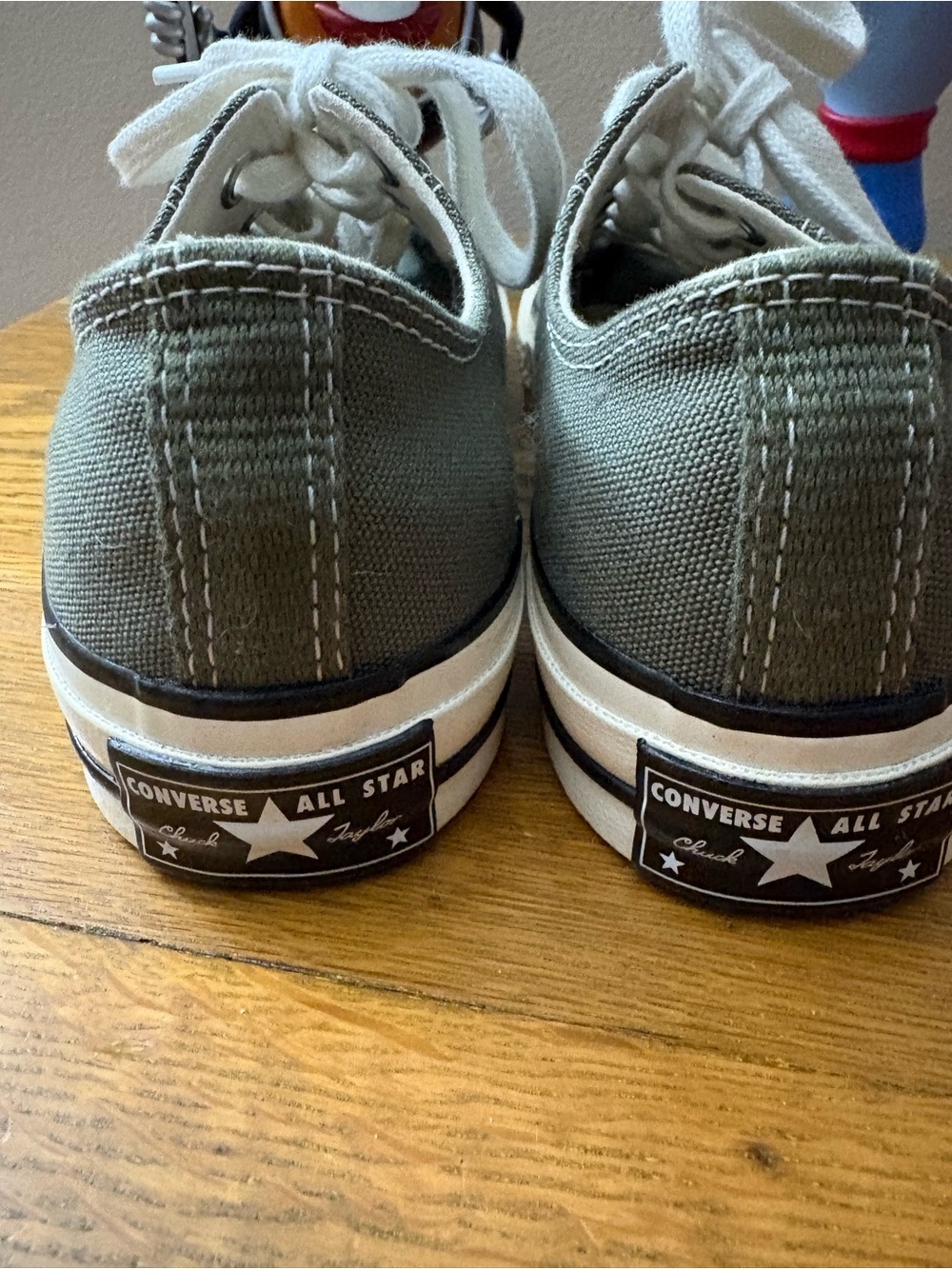Converse Chuck 70 Low in the "Utility Green" (or Field green) sneakers. Size 6. - Picture 5 of 9